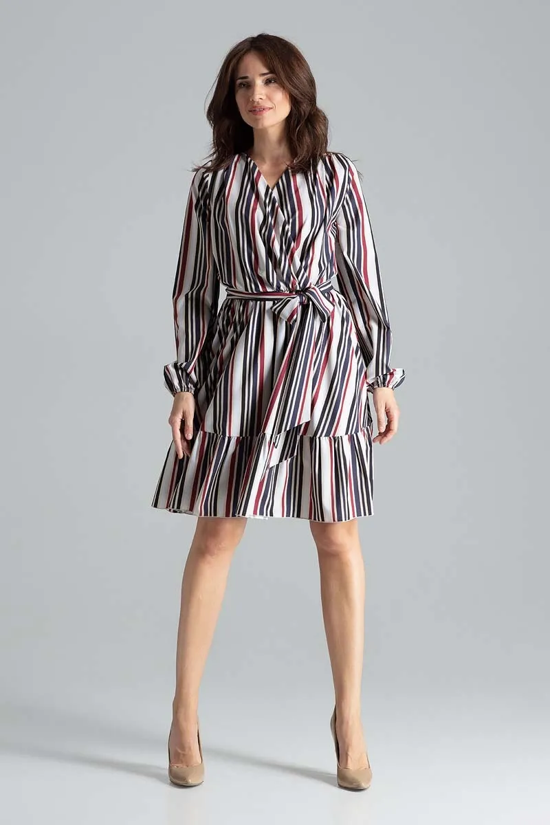 Rozkloszowana Sukienka z Kopertową Górą Wzór 110