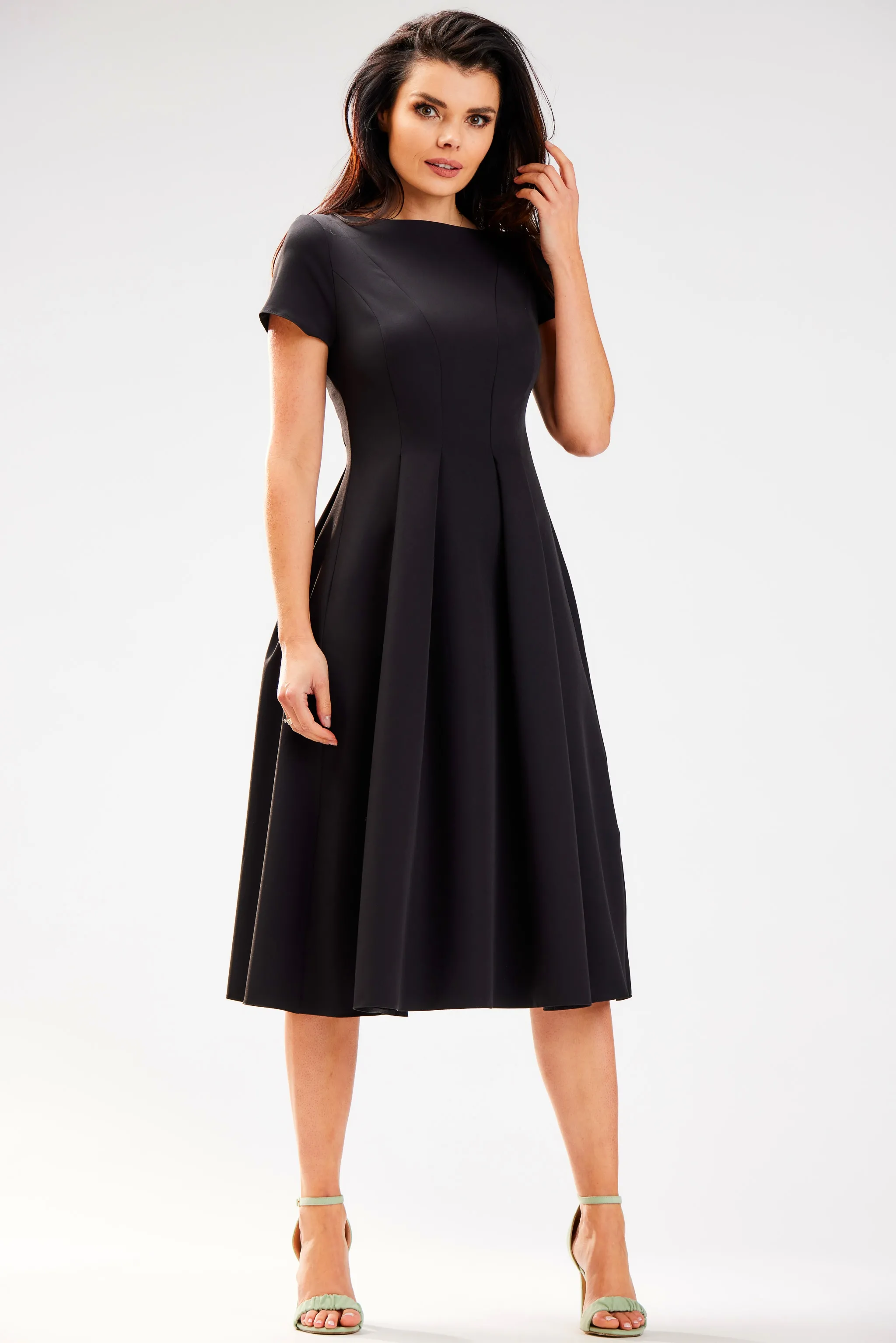 Wizytowa Sukienka Midi z Krótkim Rękawem - Czarna