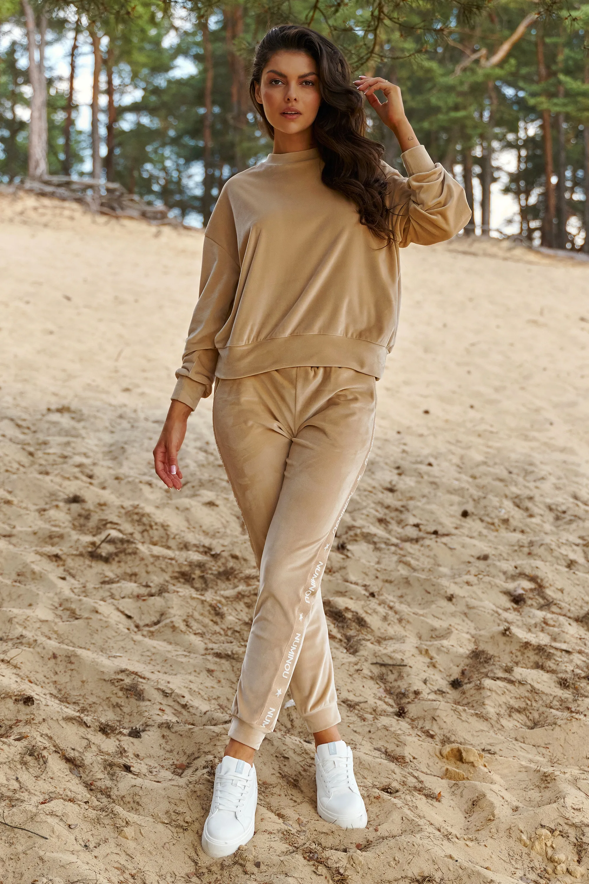 Piaskowy Welurowy Dresowy Kombinezon