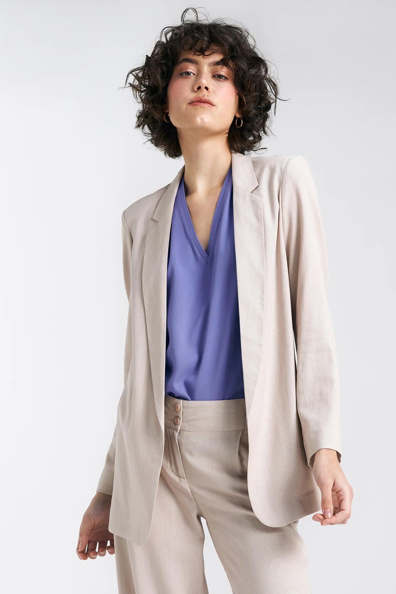 Beżowa Dłuższa Marynarka Damska Lniana