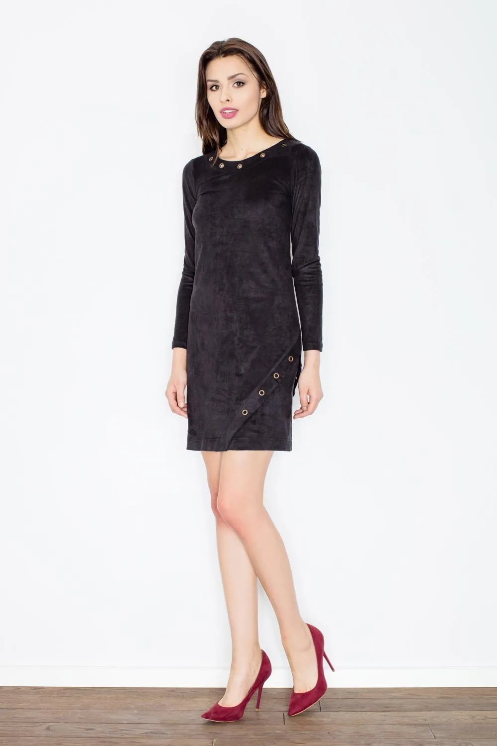 Czarna Casualowa Sukienka z Imitacji Zamszu z Metalowymi Kółkami