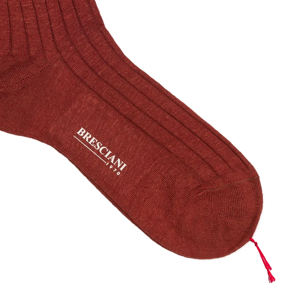 Rudobrązowe lniane skarpety męskie Bresciani M