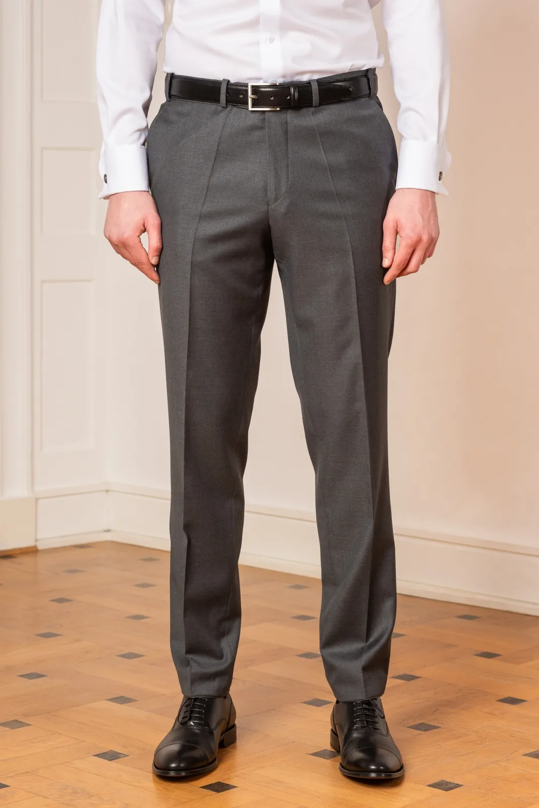 Szare eleganckie spodnie 56