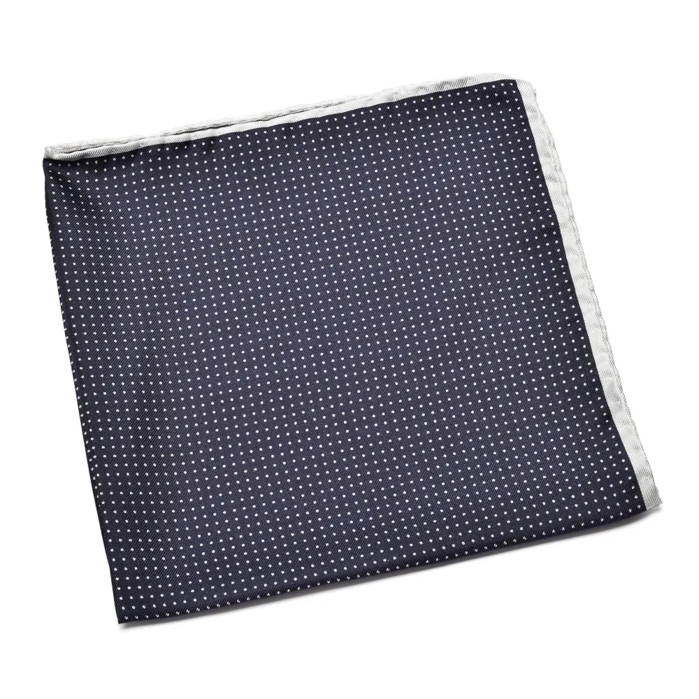 Jedwabna granatowa poszetka w białe kropki z białą obwódką