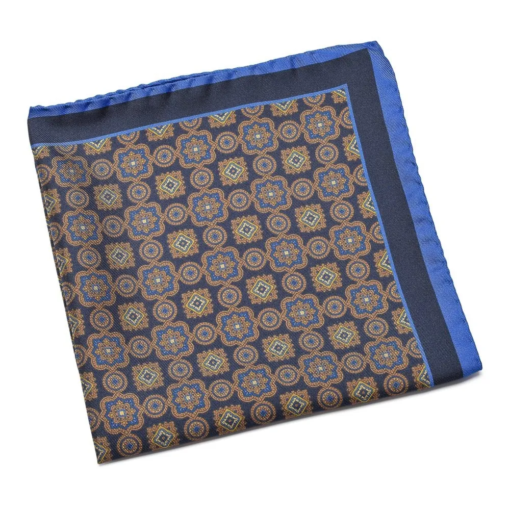 Jedwabna granatowa poszetka w złoty i niebieski wzór