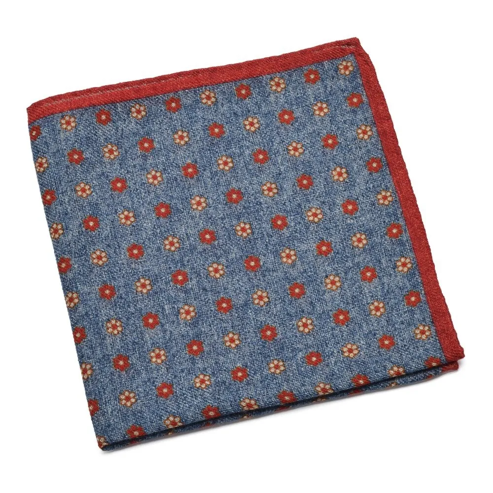 Wełniana niebieska poszetka w kwiatuszki