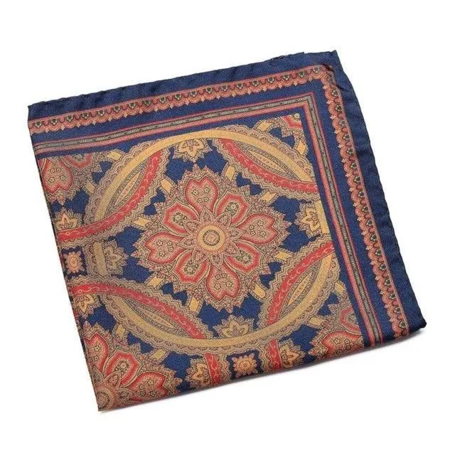 Jedwabna granatowa poszetka w złoty i czerwony wzór