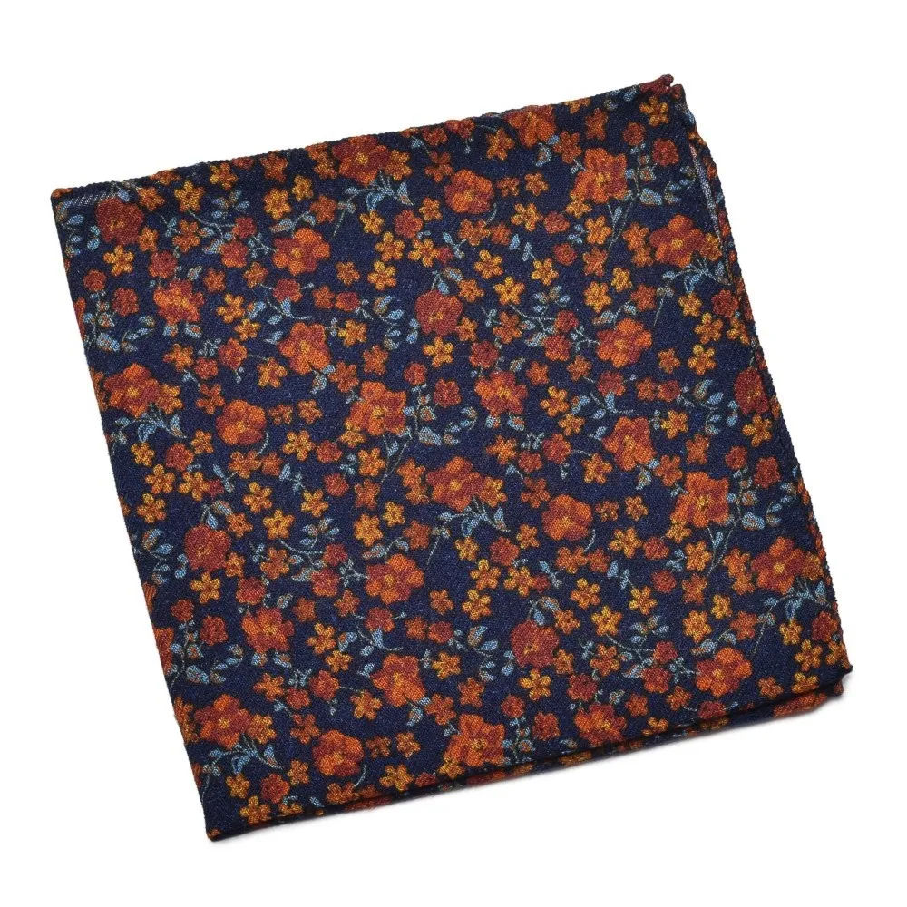 Granatowa poszetka wełniana w kwiaty