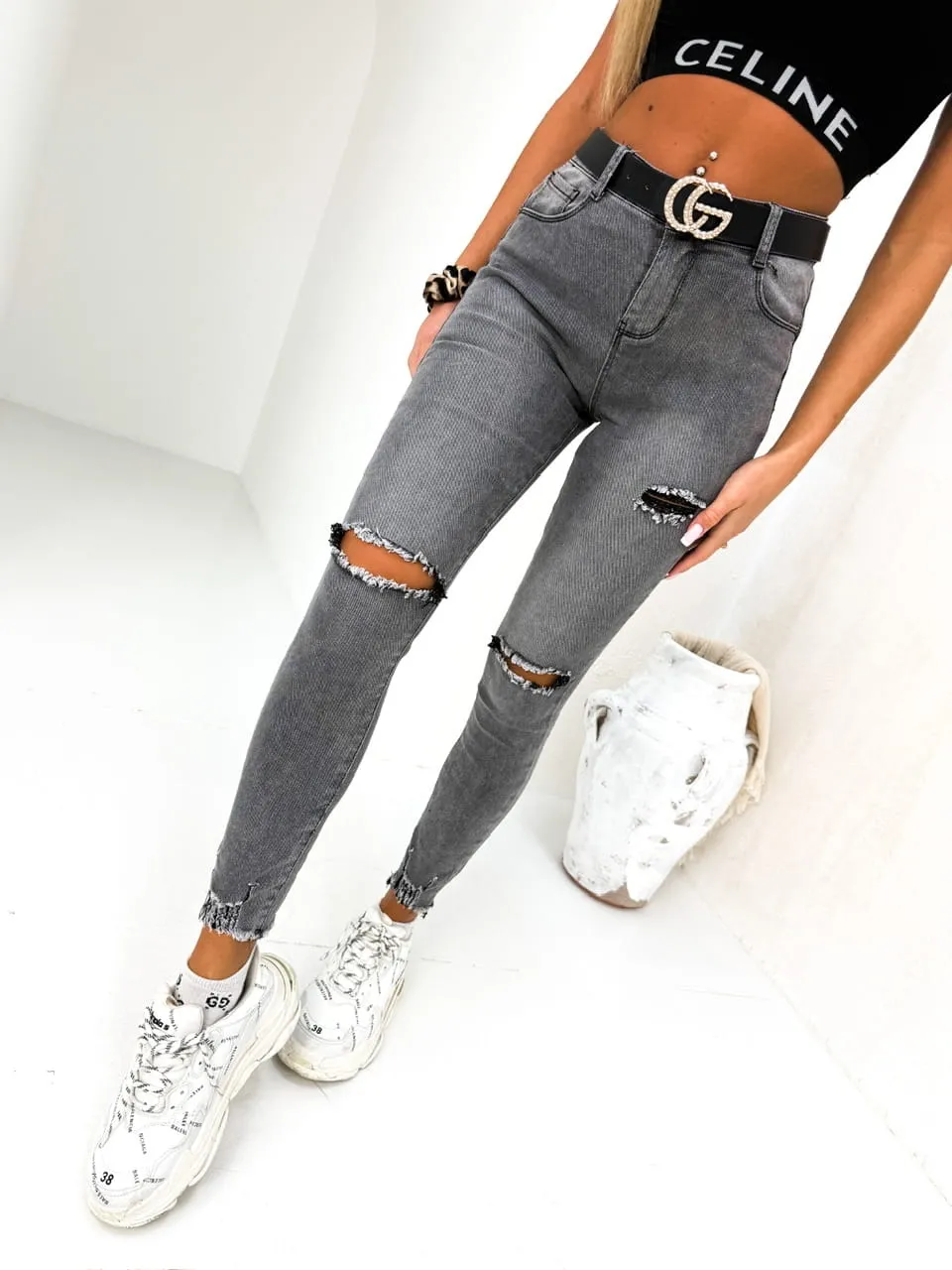 Spodnie jeansowe z dziurami szare 65b