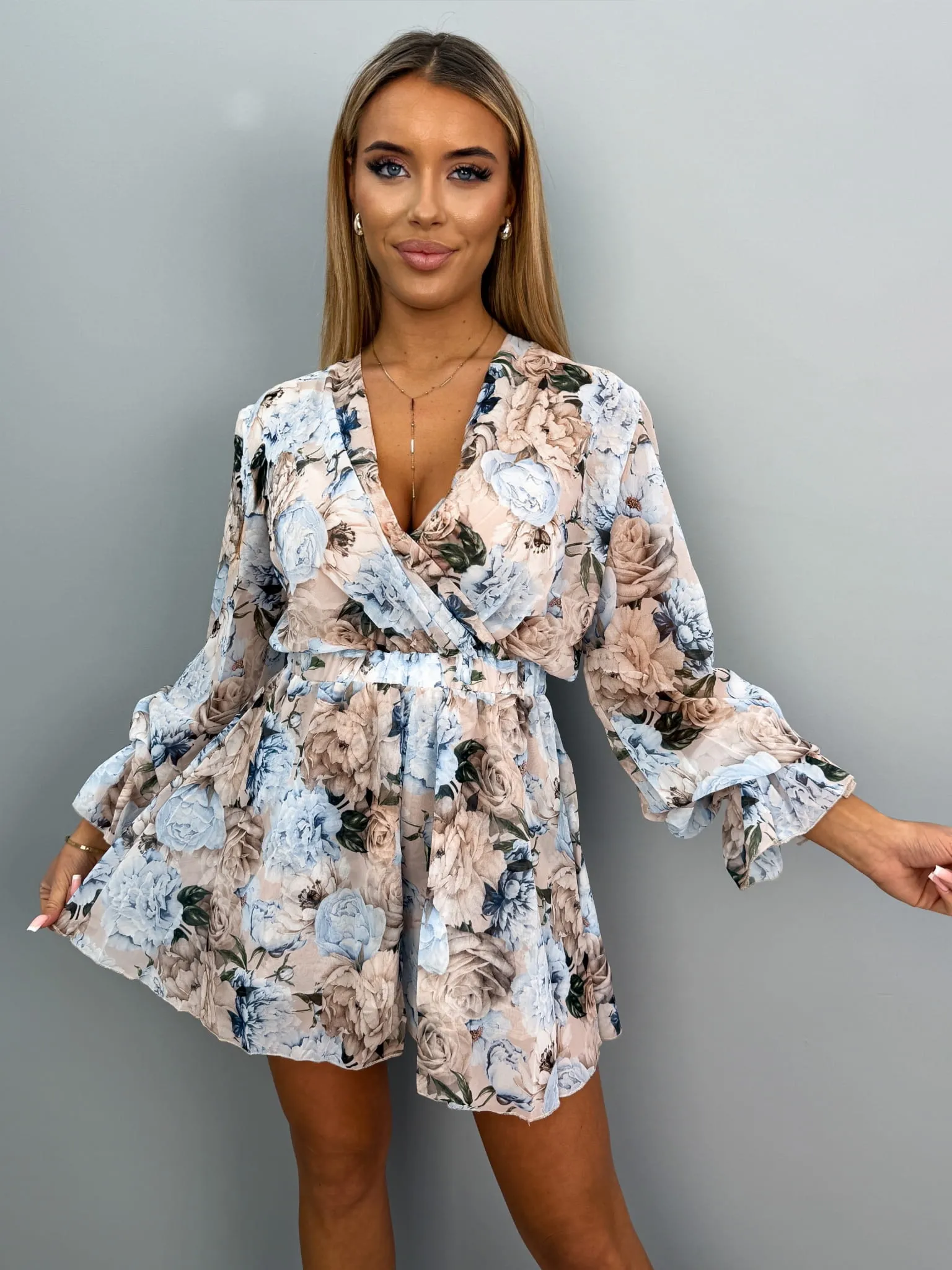 Kombinezon polskiej produkcji we wzory błękitny Tres W6