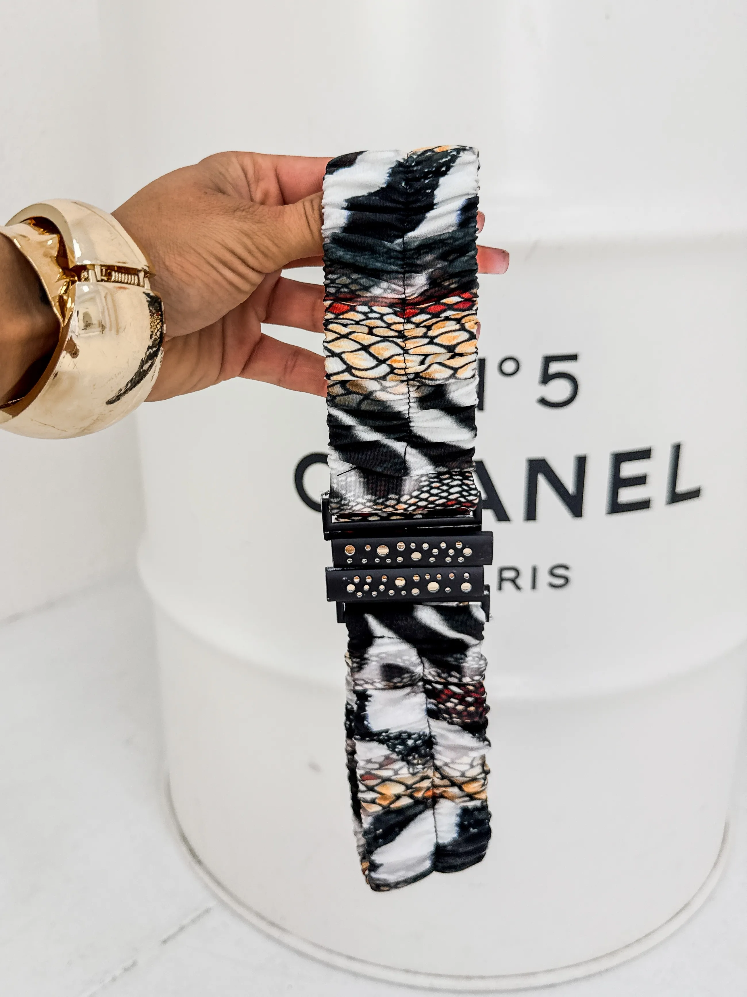 Pasek na gumie we wzory biały 21 (Wariant rozmiar + kolor: Uniwersalny; Kolor: Biały)