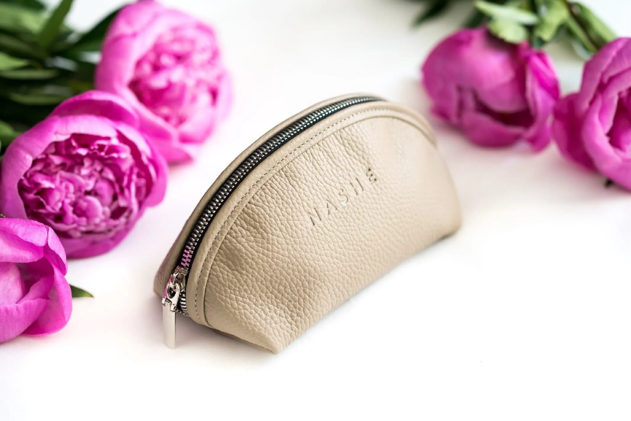 BEAUTY HELPER - skórzana kosmetyczka - beżowa