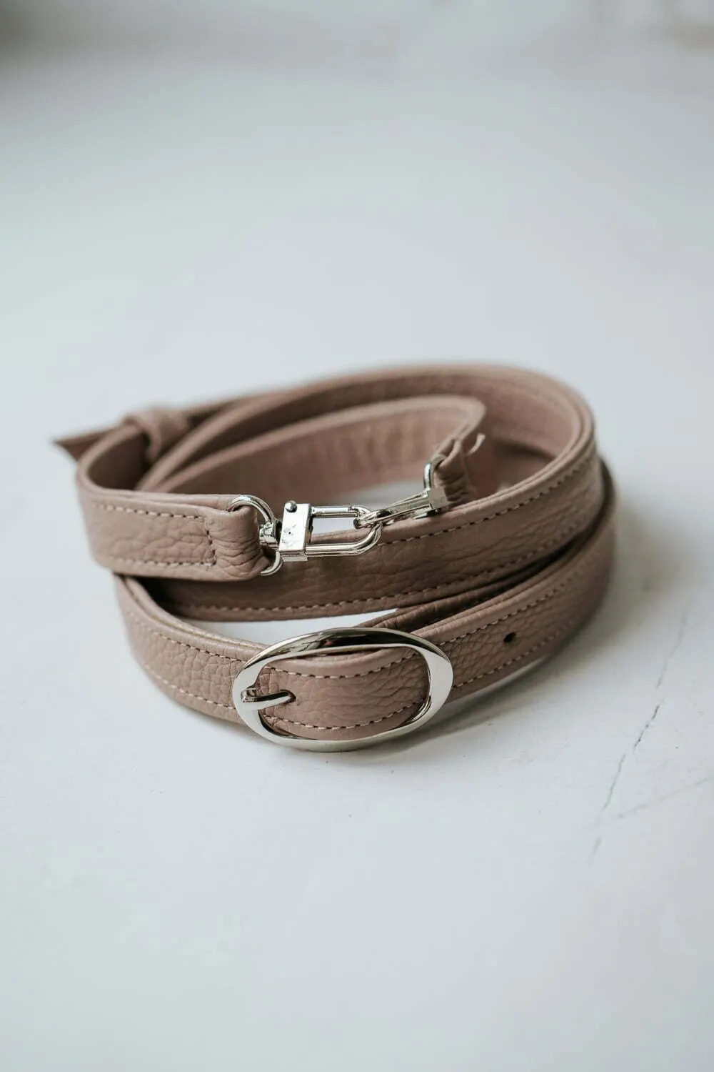 SKÓRZANY PASEK DO TOREBKI - regulowany - brudny róż