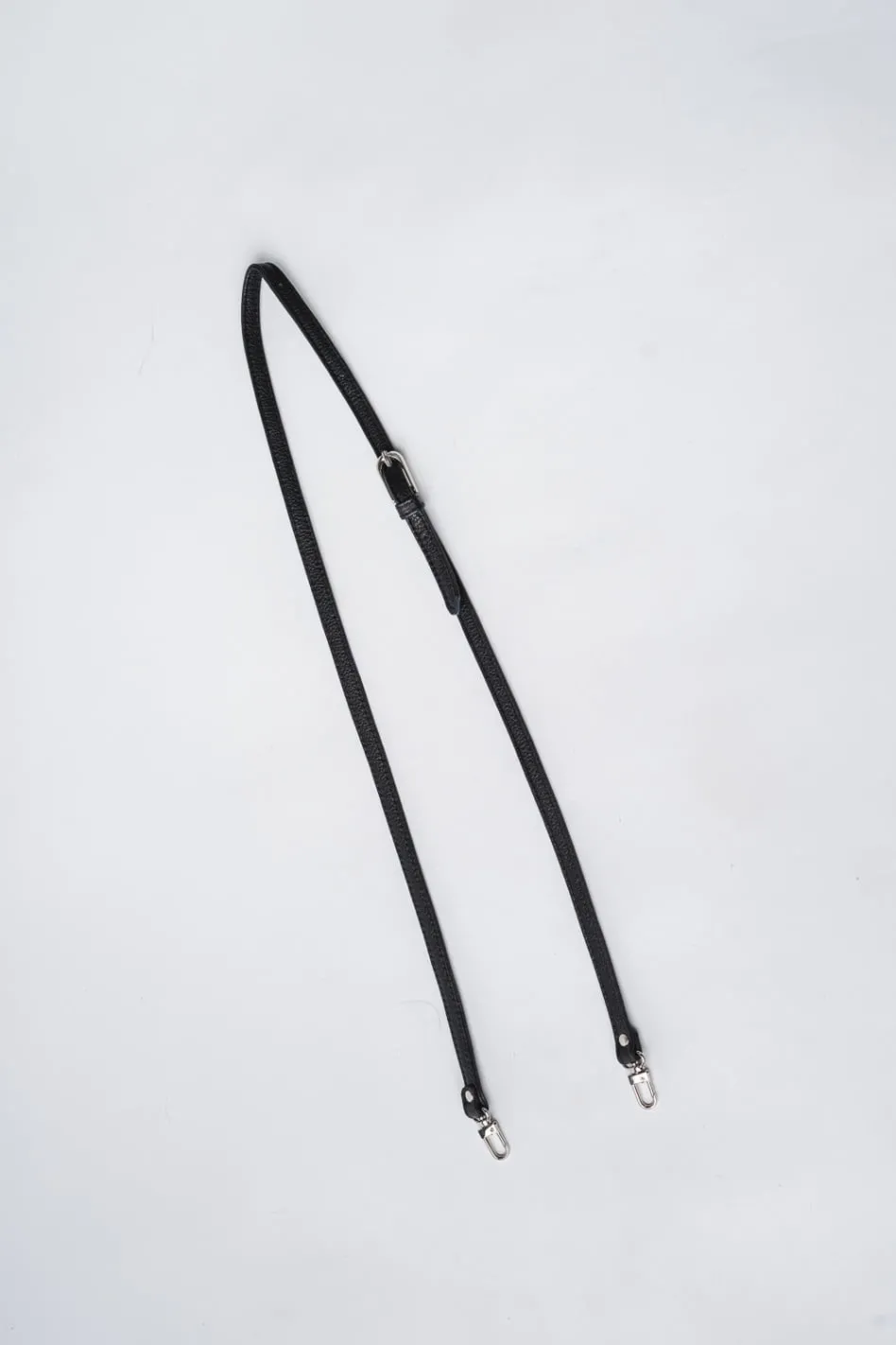 SKÓRZANY PASEK DO TOREBKI - wąski - regulowany - czarny