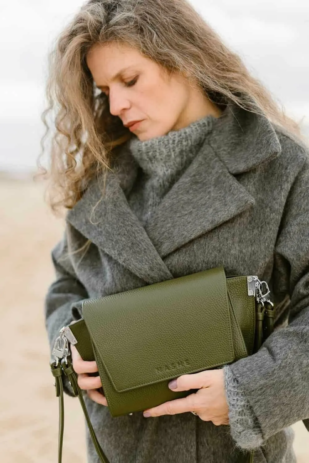 SWITCH BOX - skórzana torebka - oliwkowa zieleń