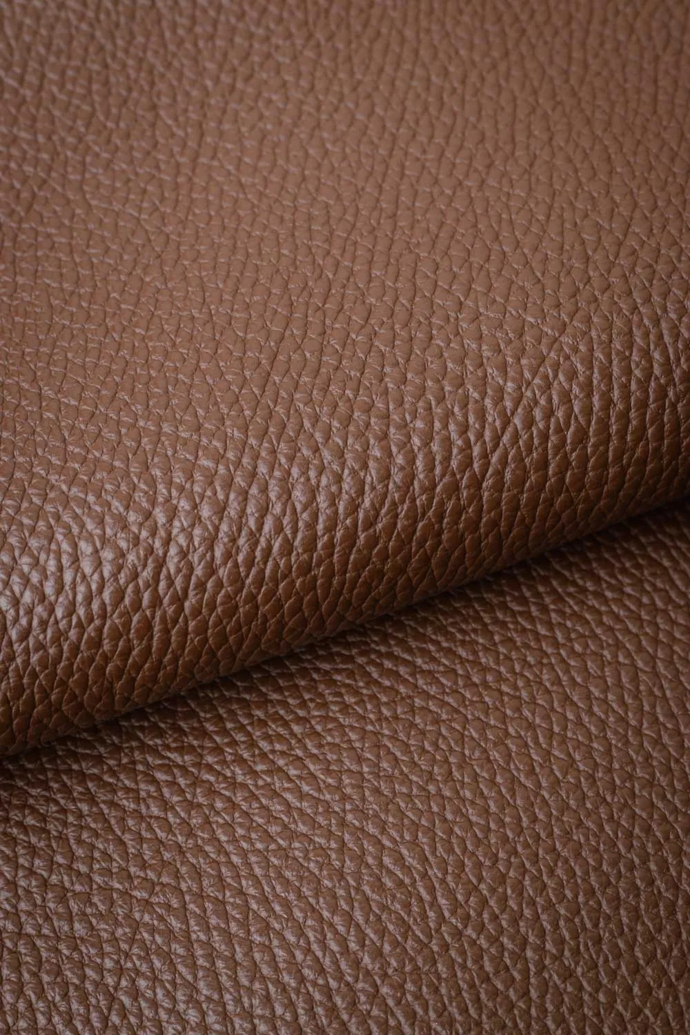 CHWOST - skórzany brelok do torebki - brąz orzechowy