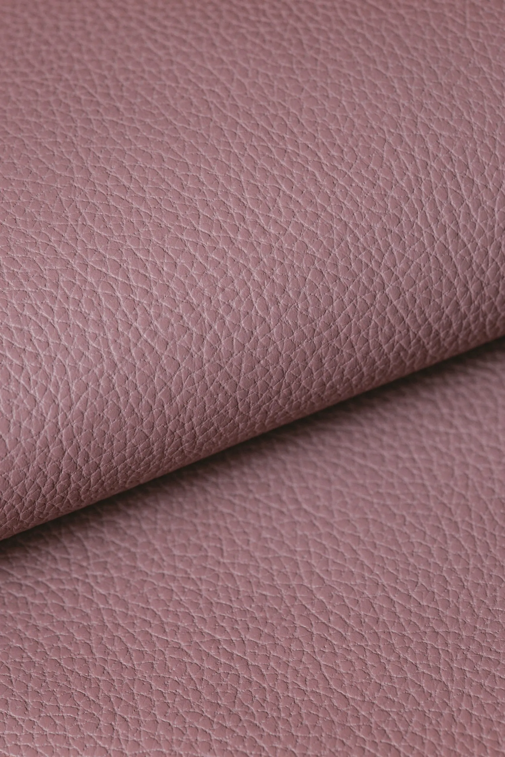 CHWOST - skórzany brelok do torebki - róż pustynna róża