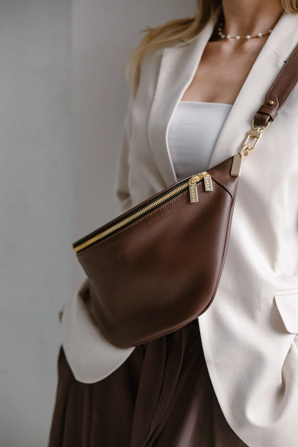 BEANIE BAG MAXI - skórzana nerka - brąz klasyczny