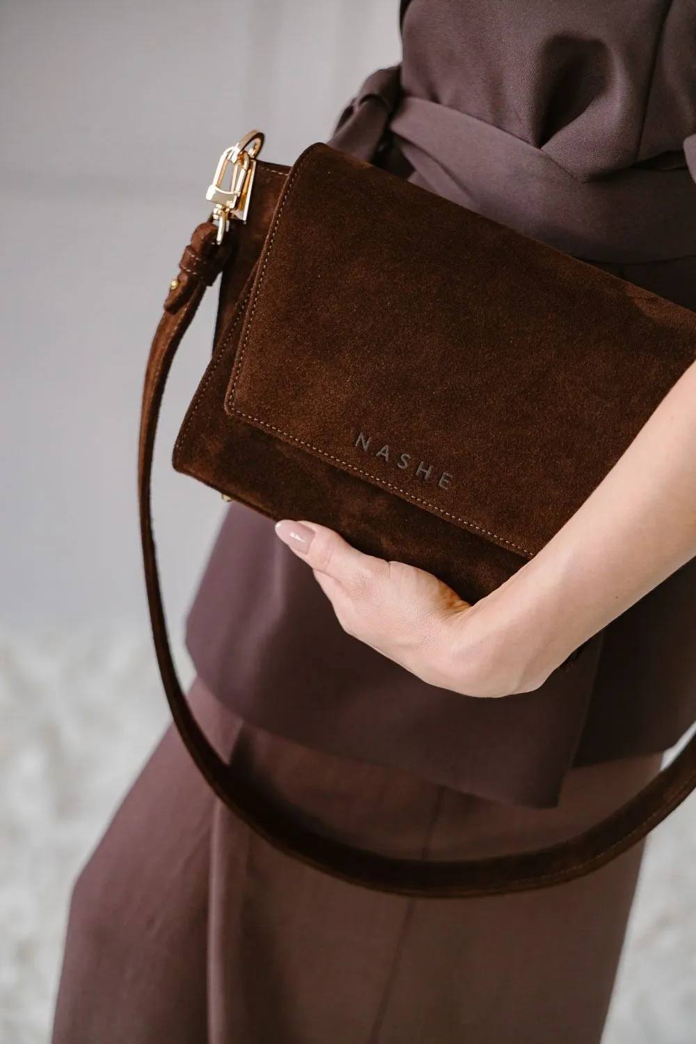SWITCH BOX - skórzana torebka - zamszowa - brąz