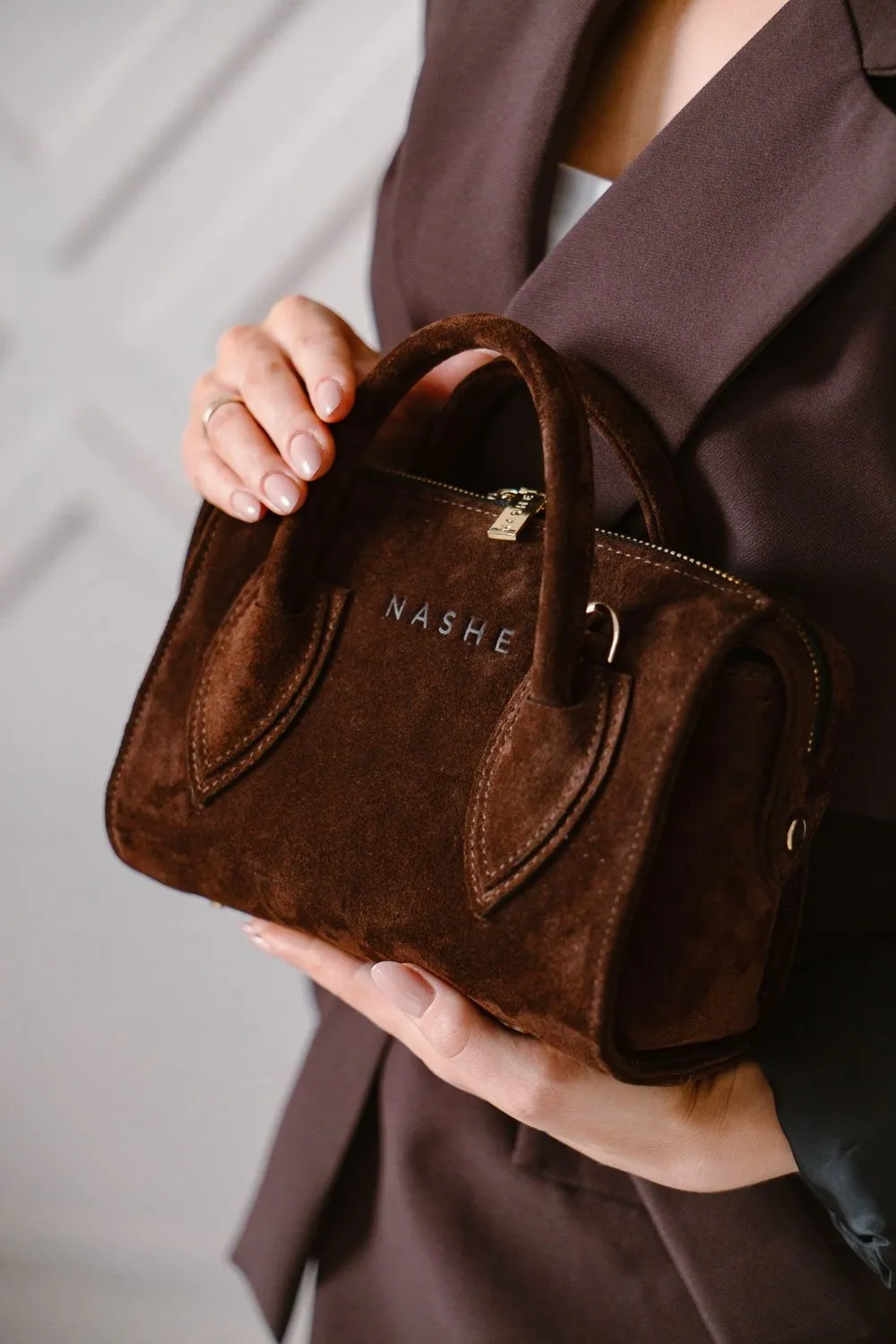 LUCKY BAG - skórzana torebka - zamszowa - brąz