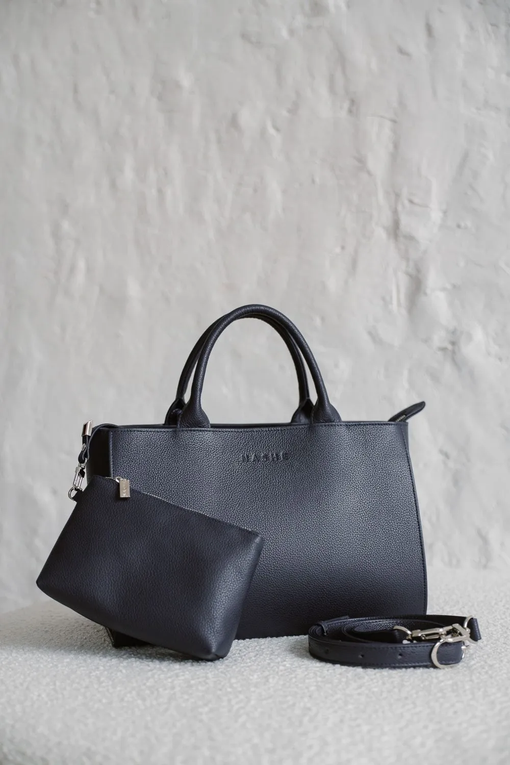 BAG IN THE CITY - skórzana torebka kuferek - granat - Złoto