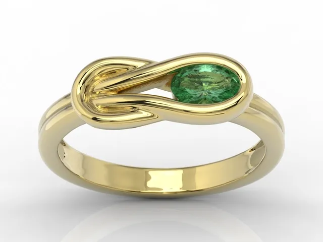 Pierścionek z żółtego złota ze szmaragdem BP-69Z