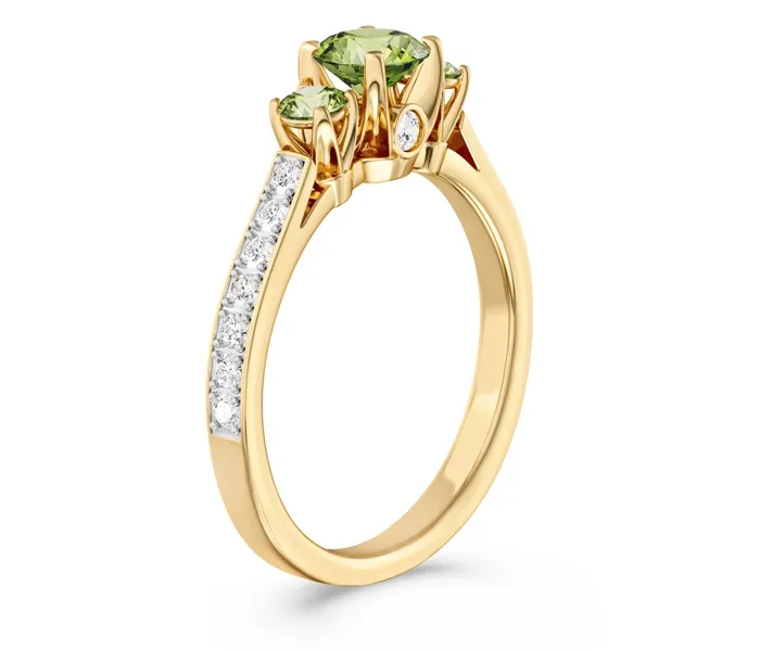 Pierścionek z żółtego złota z oliwinami i brylantami CP-31Z