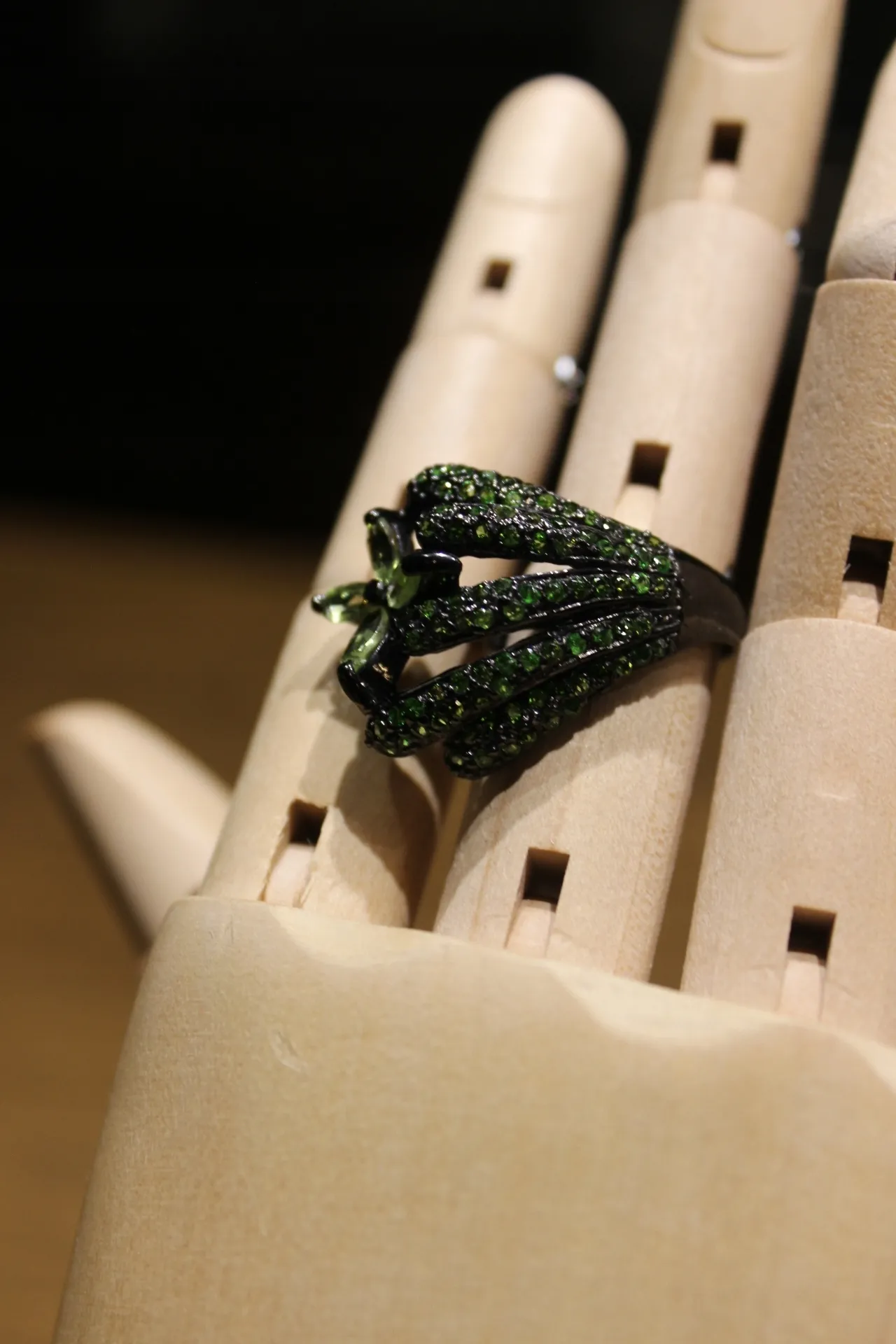 Pierścionek naturalne oliwiny diopsydy 17