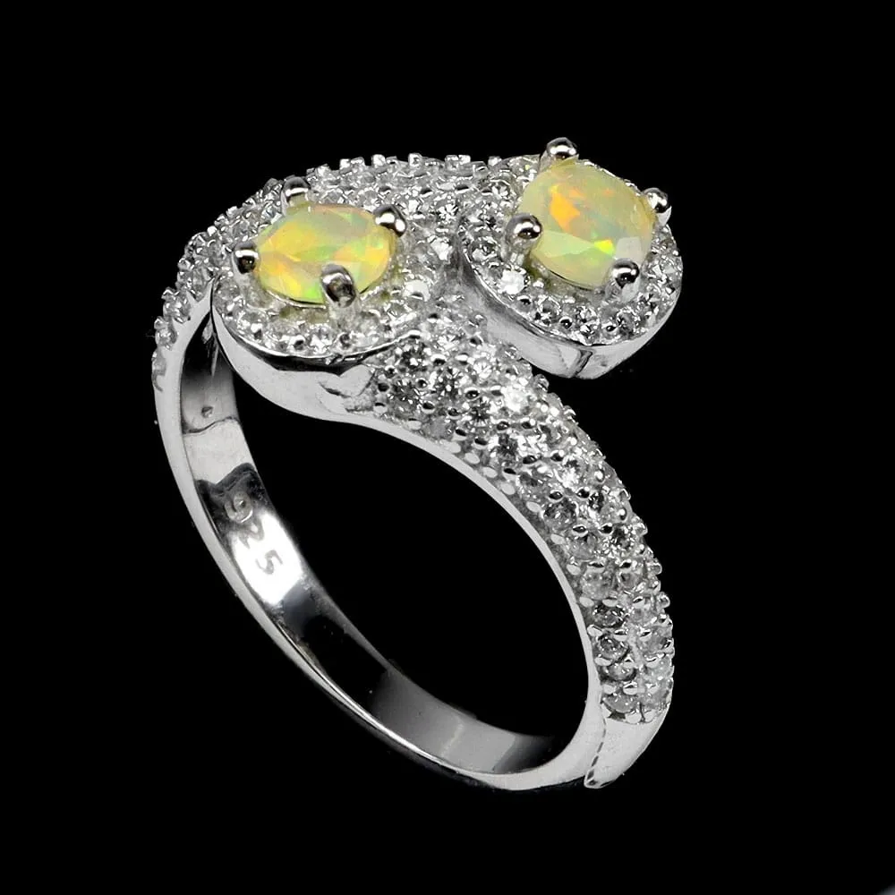 Delikatny piękny pierścionek srebro naturalne opale ogniste cyrkonie r 17