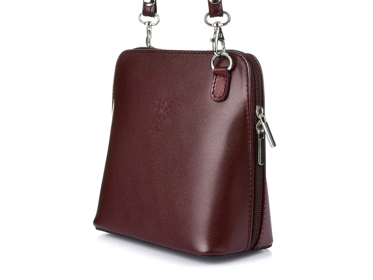 Burgundowa torebka listonoszka Vera Pelle z naturalnej skóry, gładka i elegancka