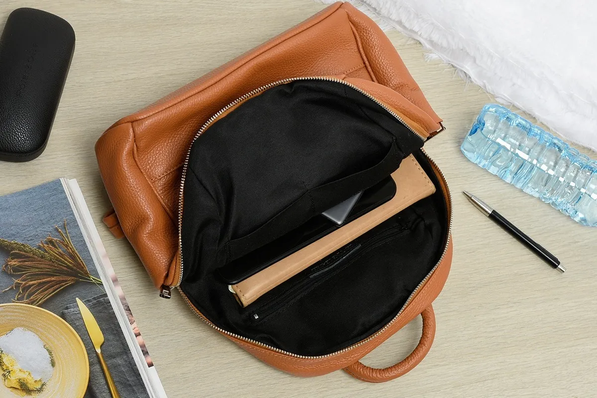 Pojemny damski Plecak Skórzany w kolorze brązowym, wyprodukowany we włoszech z naturalnej skóry