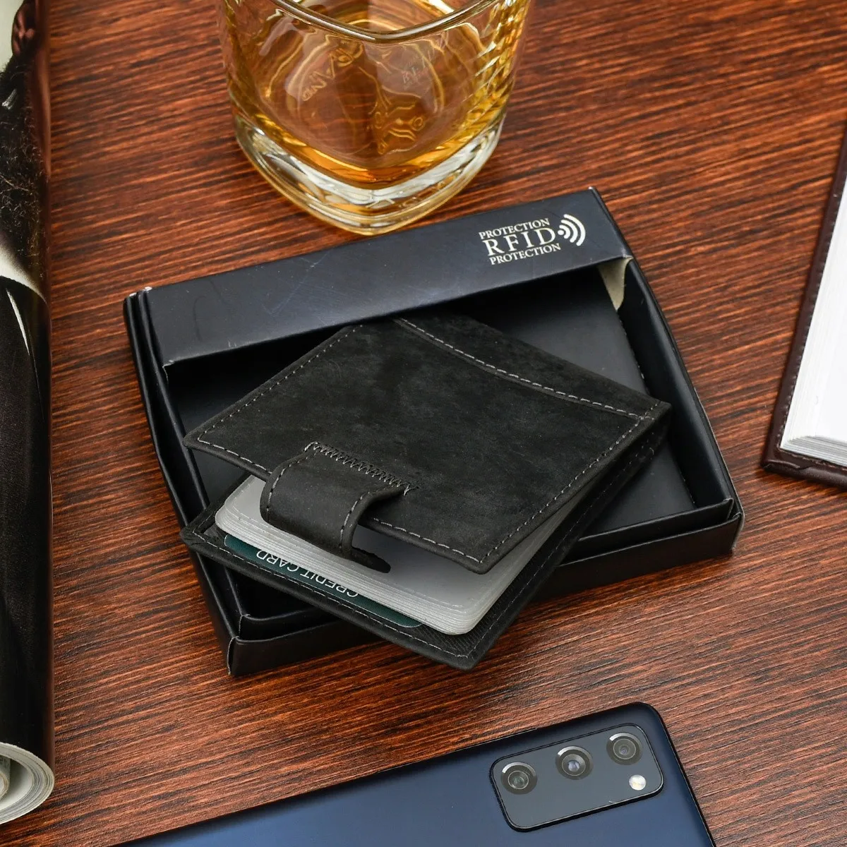 Czarne Skórzane Etui na Dokumenty z zabezpieczeniem rfid od marki Beltimore