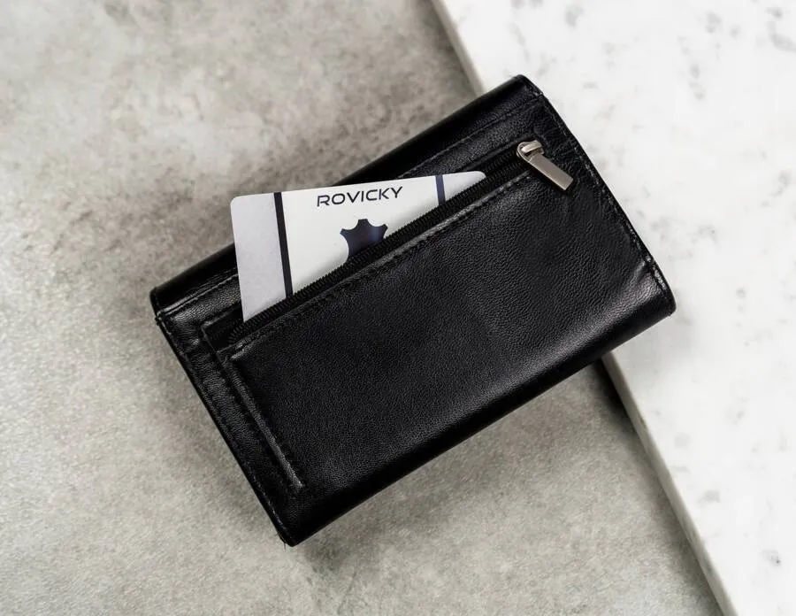 Duży czarny portfel damski 4U Cavaldi, skórzany o poziomej orientacji