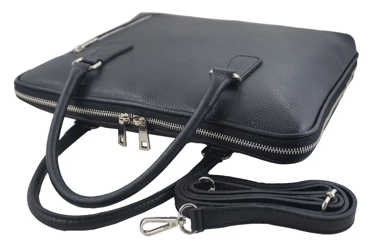 Beżowa ciemna torba na laptopa casual z wygodnym wnętrzem i regulowanym paskiem