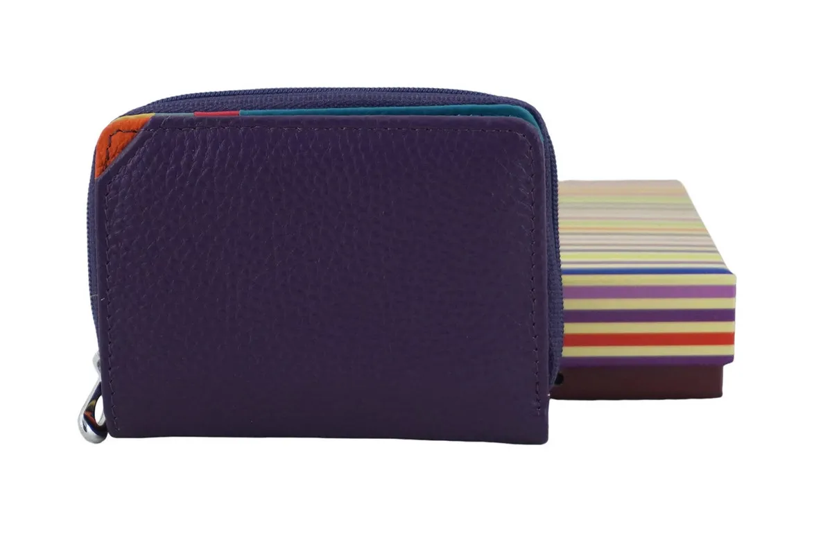 Fioletowy portfel skórzany w kompaktowym formacie, idealny do małych torebek
