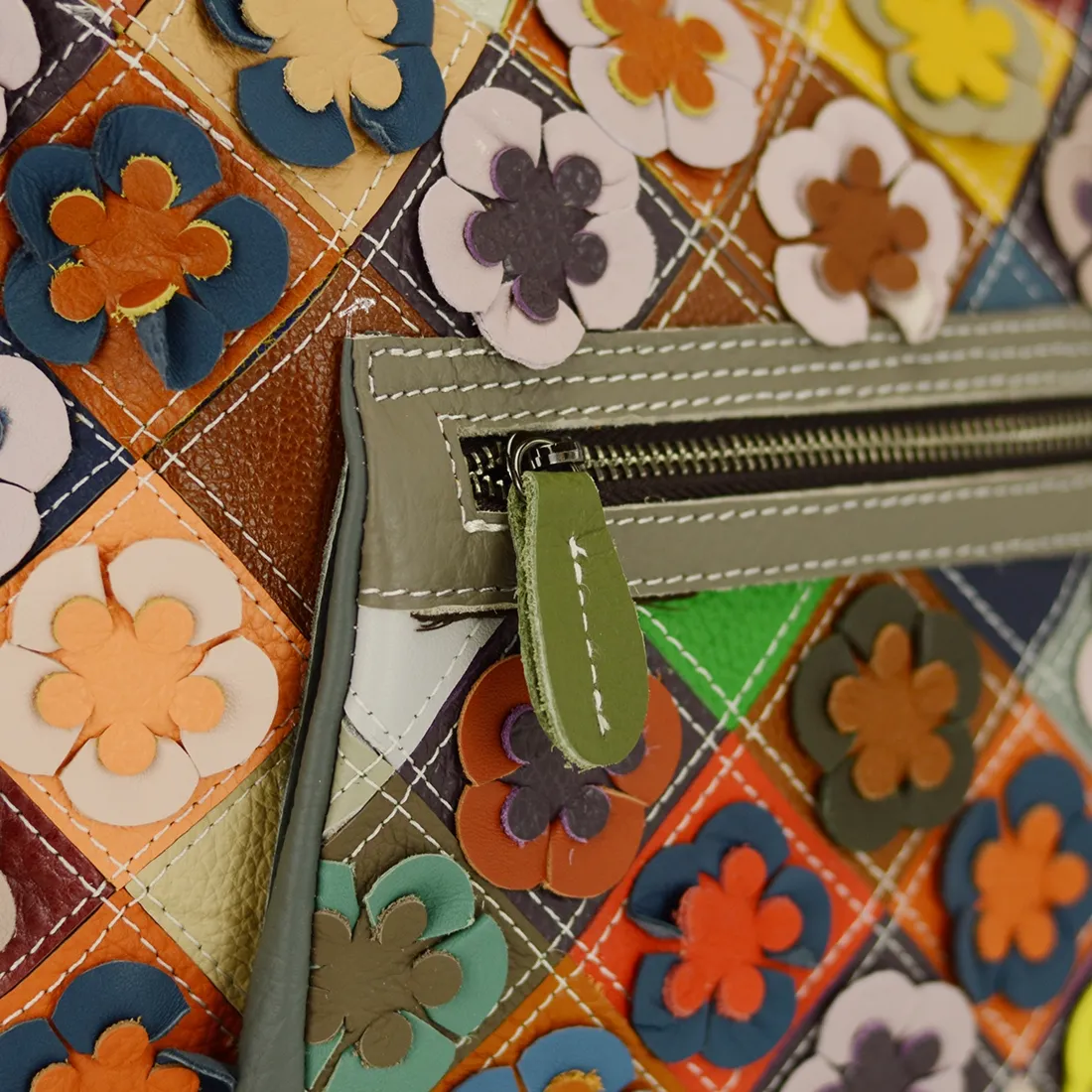 Damska kolorowa listonoszka skórzana wzór mozaika