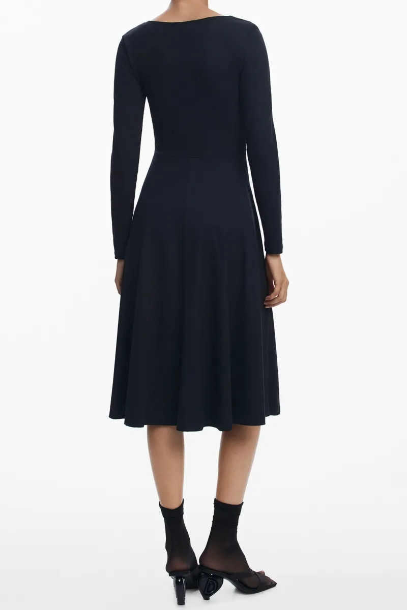 DŁUGA CZARNA SUKIENKA DAMSKA DESIGUAL