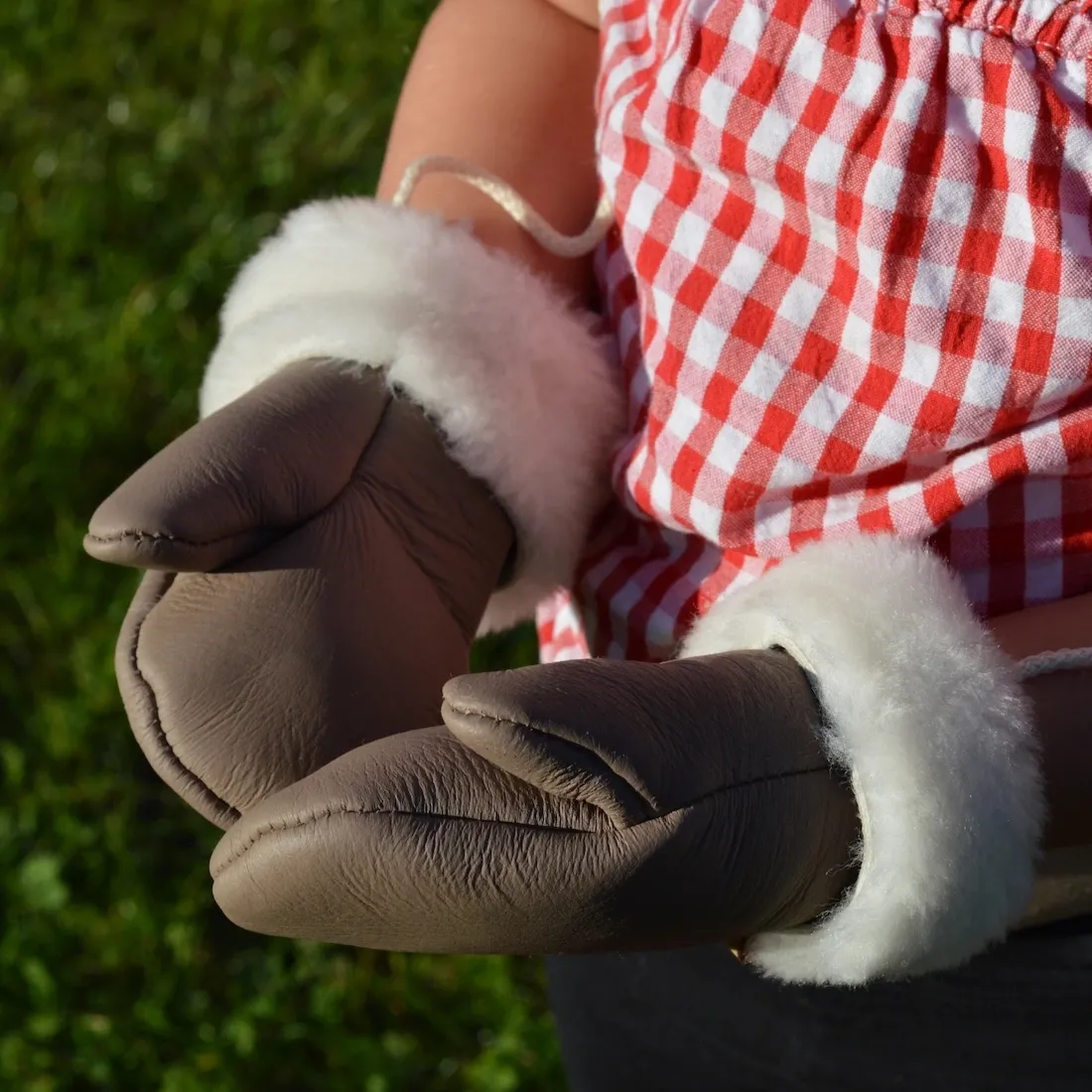 Ciepłe Dziecięce rękawiczki z kożucha 1 palec wełna sznurek Podhale