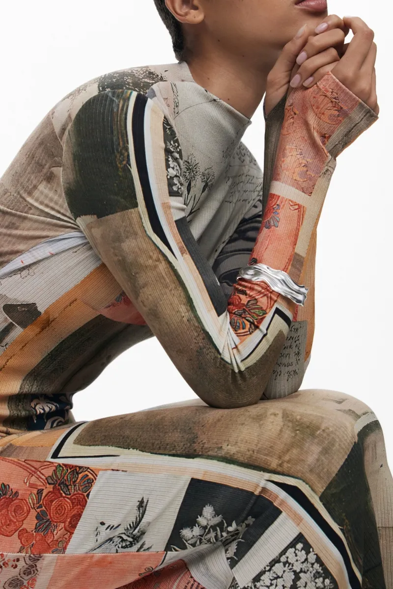 DŁUGA SUKIENKA DAMSKA DESIGUAL W KOLORZE BEŻOWYM