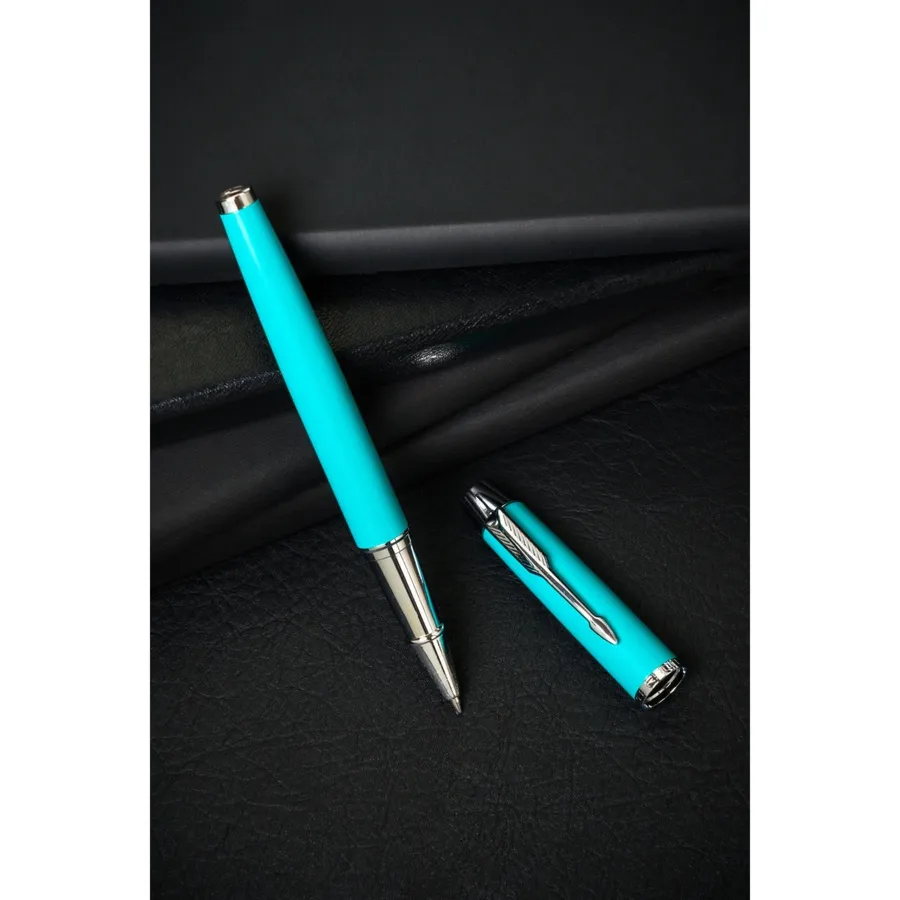 Długopis metalowy w turkusowo-srebrnym kolorze z czarnym wkładem - Peterson