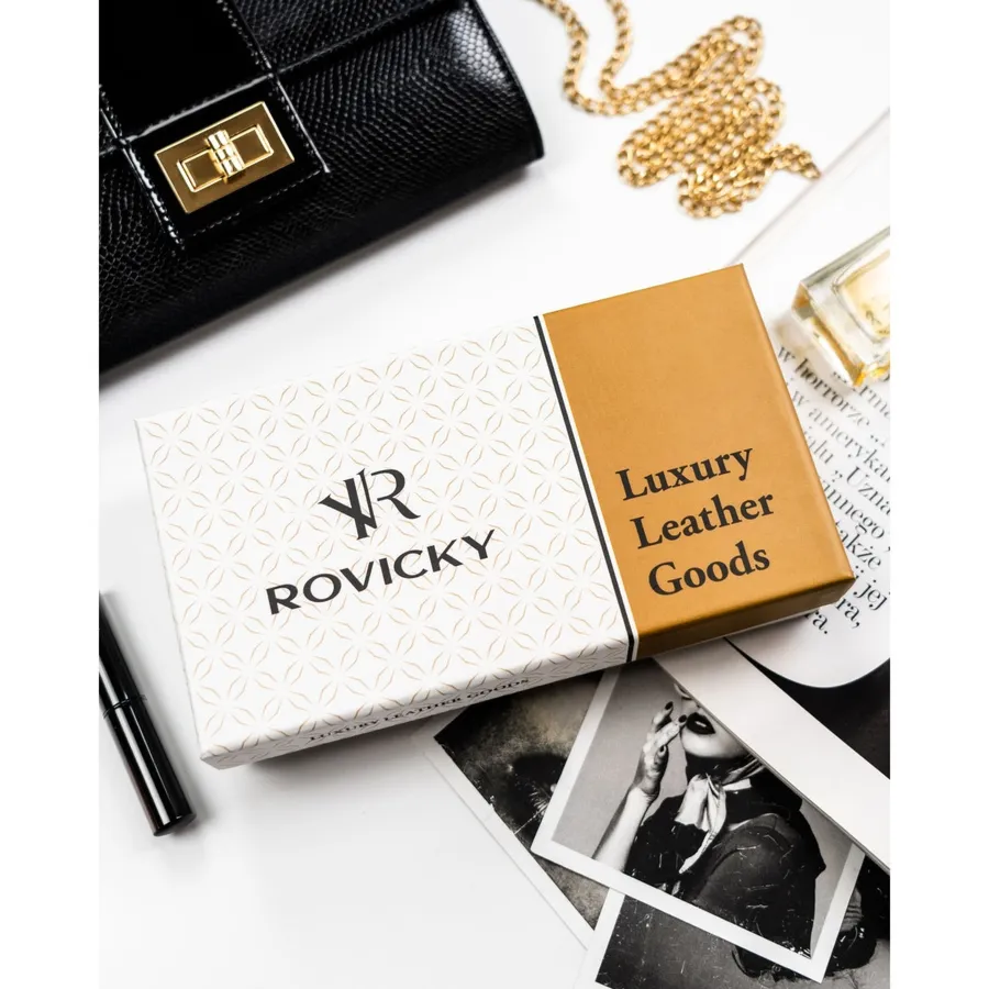 Lakierowany portfel w typie piórnika ze skóry naturalnej w czerwonym kolorze zamykany na suwak - Rovicky