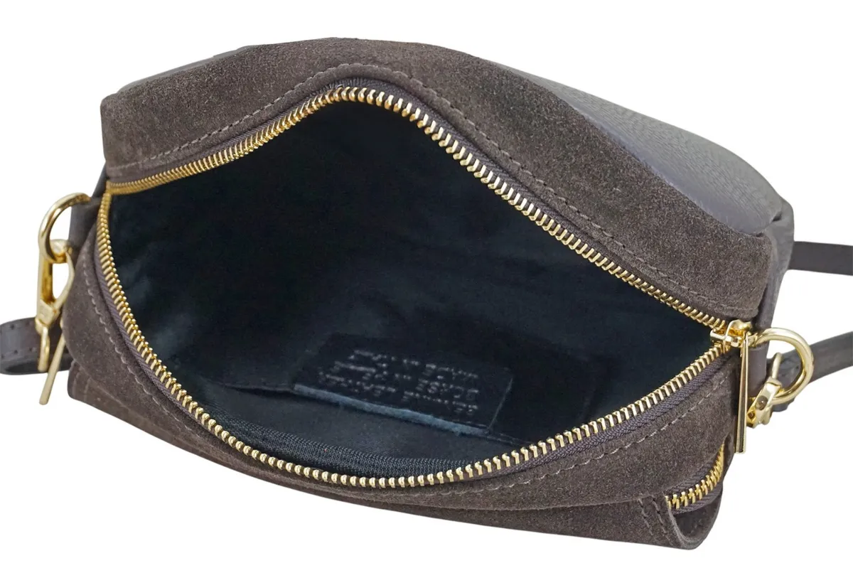 Mała zamszowa listonoszka ze złotym zapięciem - Brązowa ciemna