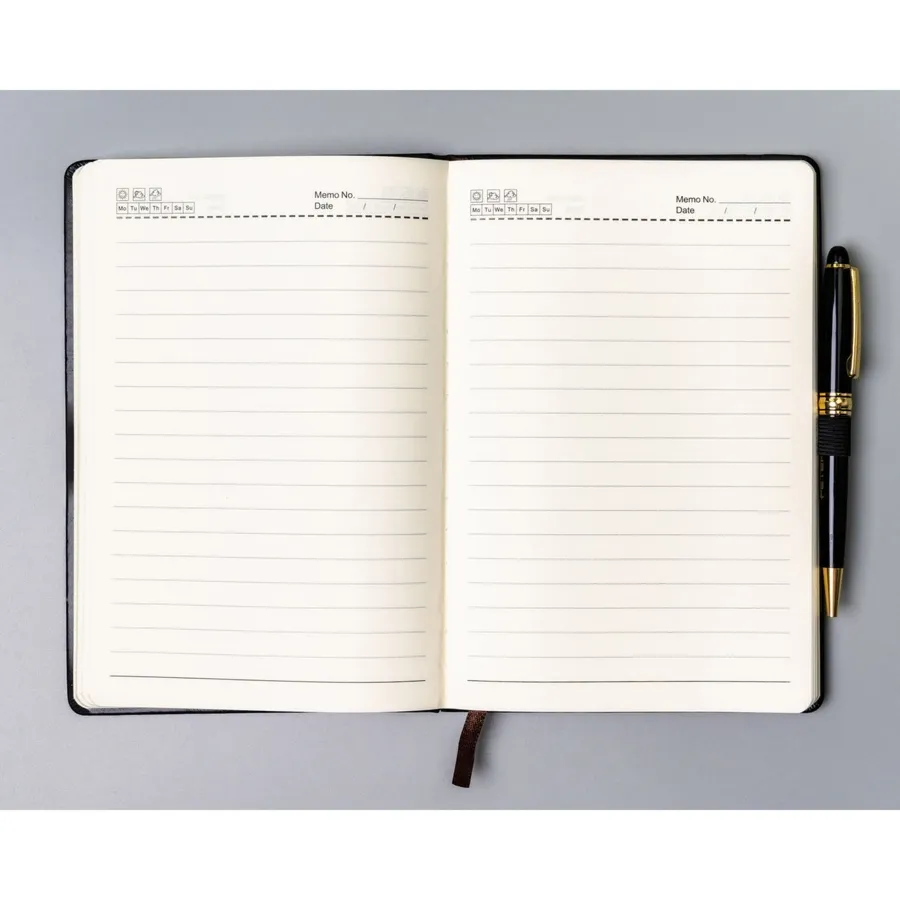 Czarny notes w twardej oprawie formacie A5 zadrukowany w linie - Peterson