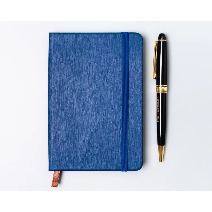 Notes w formacie A6 w granatowym kolorze zadrukowany w kropki - Peterson