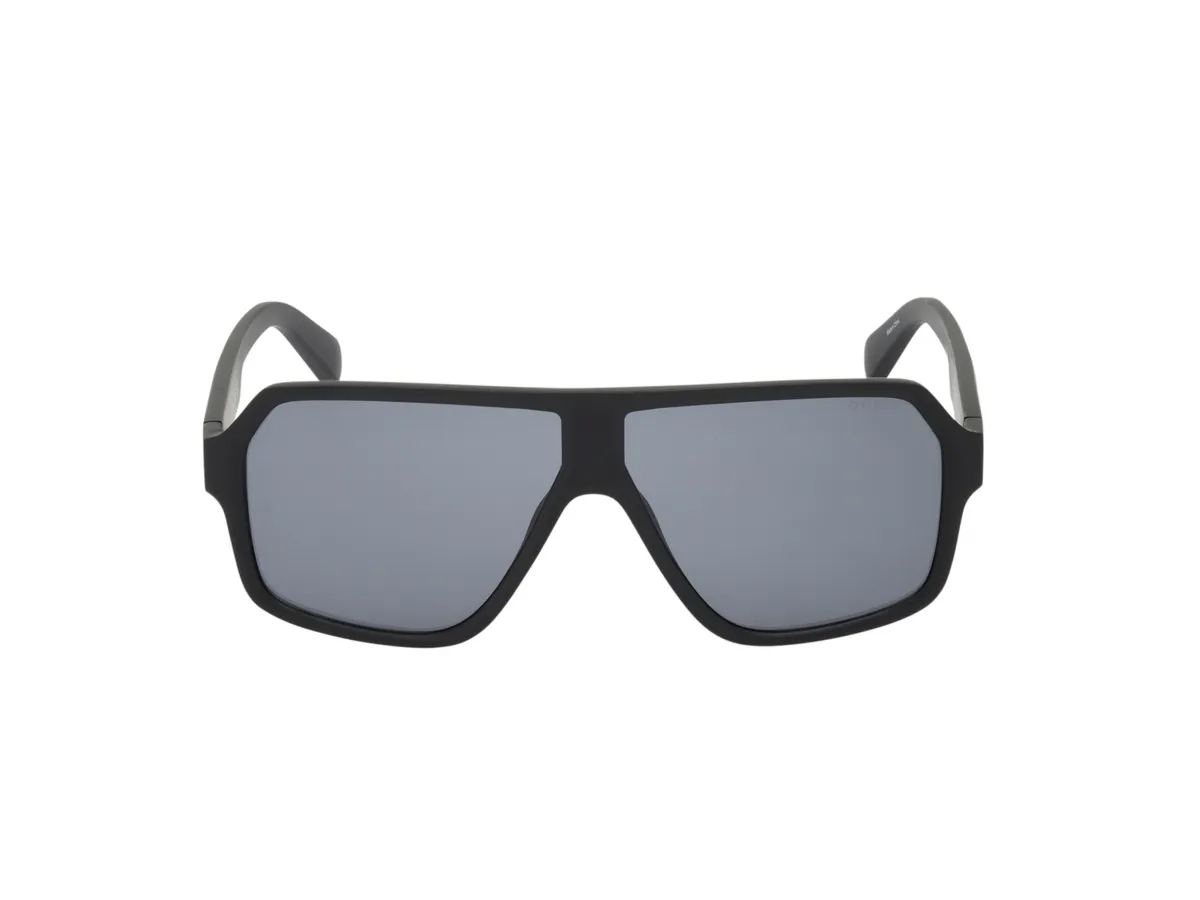 Okulary GUESS GF00047-6102A. Okulary przeciwsłoneczne, Kolor czarny. Mężczyzna.