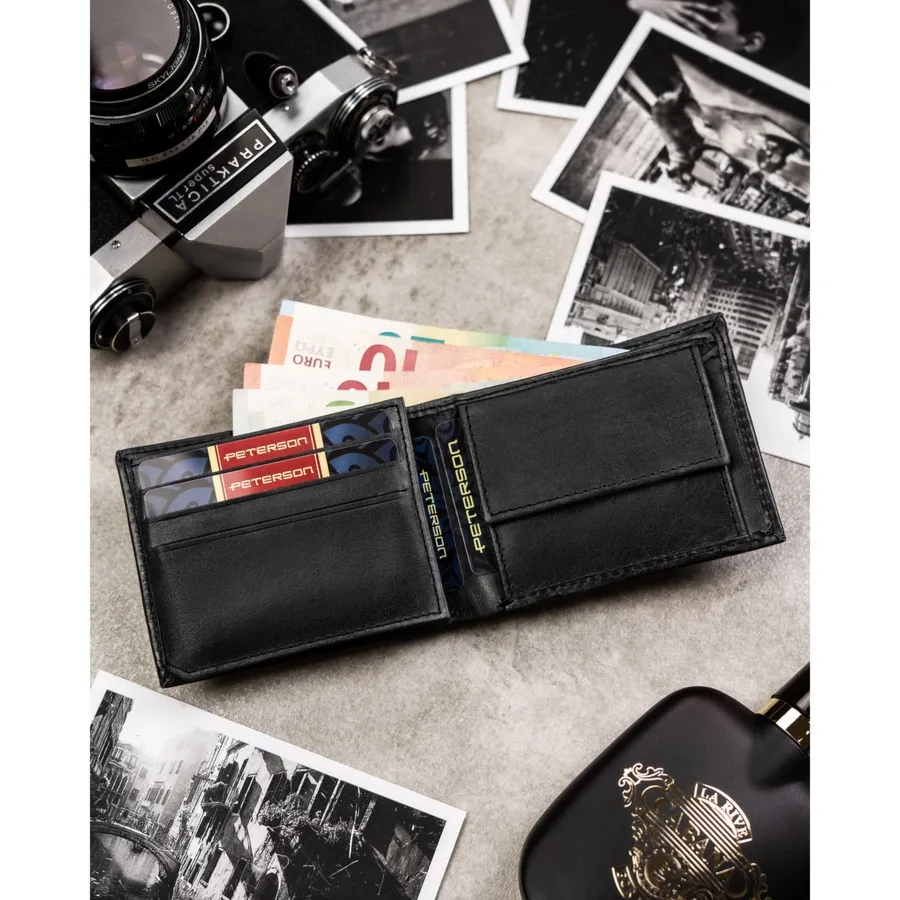 Czarny portfel męski ze skóry naturalnej bez zapięcia zewnętrznego - Peterson